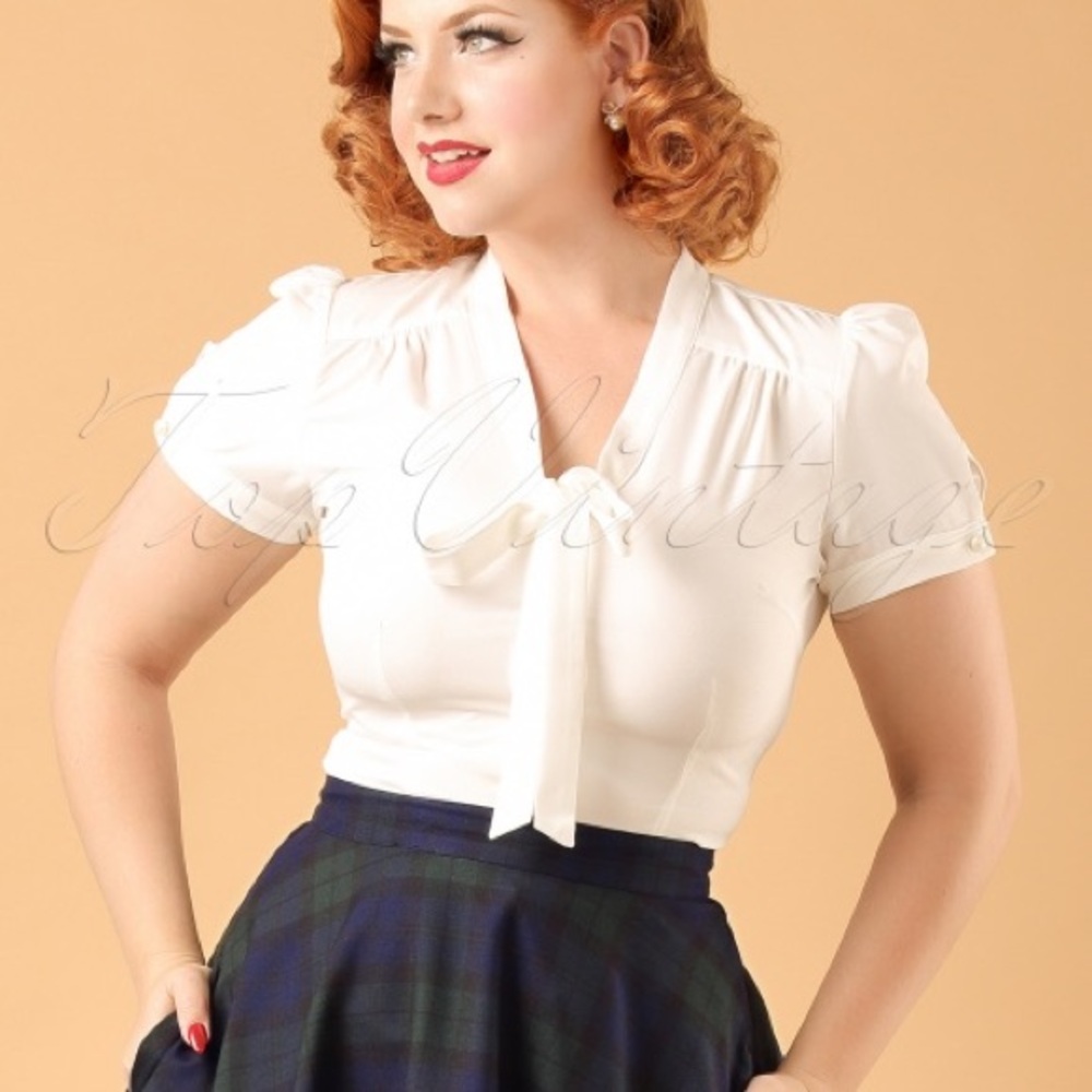 Collectif Tura Blouse Vintage Elegant White Blouse
